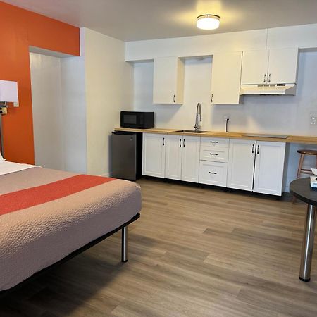 Motel 6-Moncton, Nb Bagian luar foto