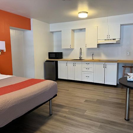 Motel 6-Moncton, Nb Bagian luar foto
