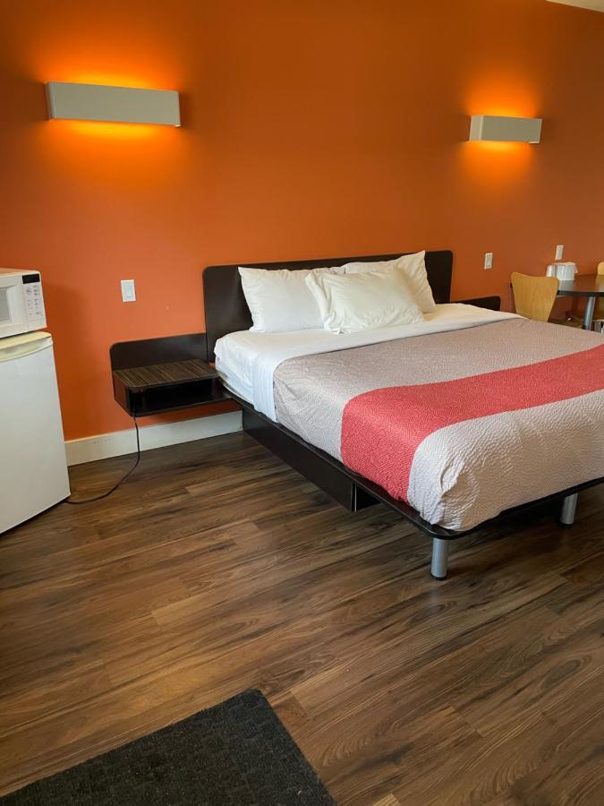 Motel 6-Moncton, Nb Bagian luar foto