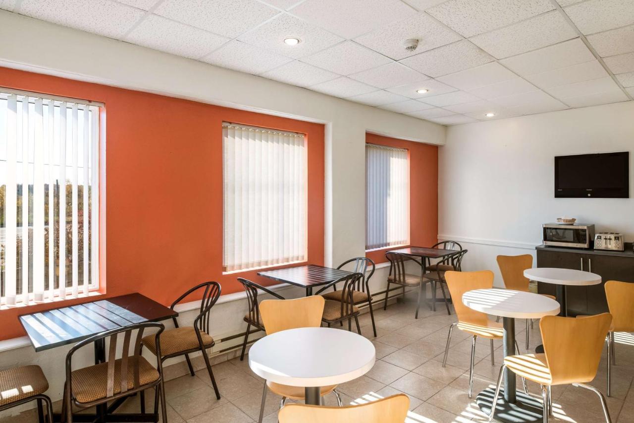 Motel 6-Moncton, Nb Bagian luar foto