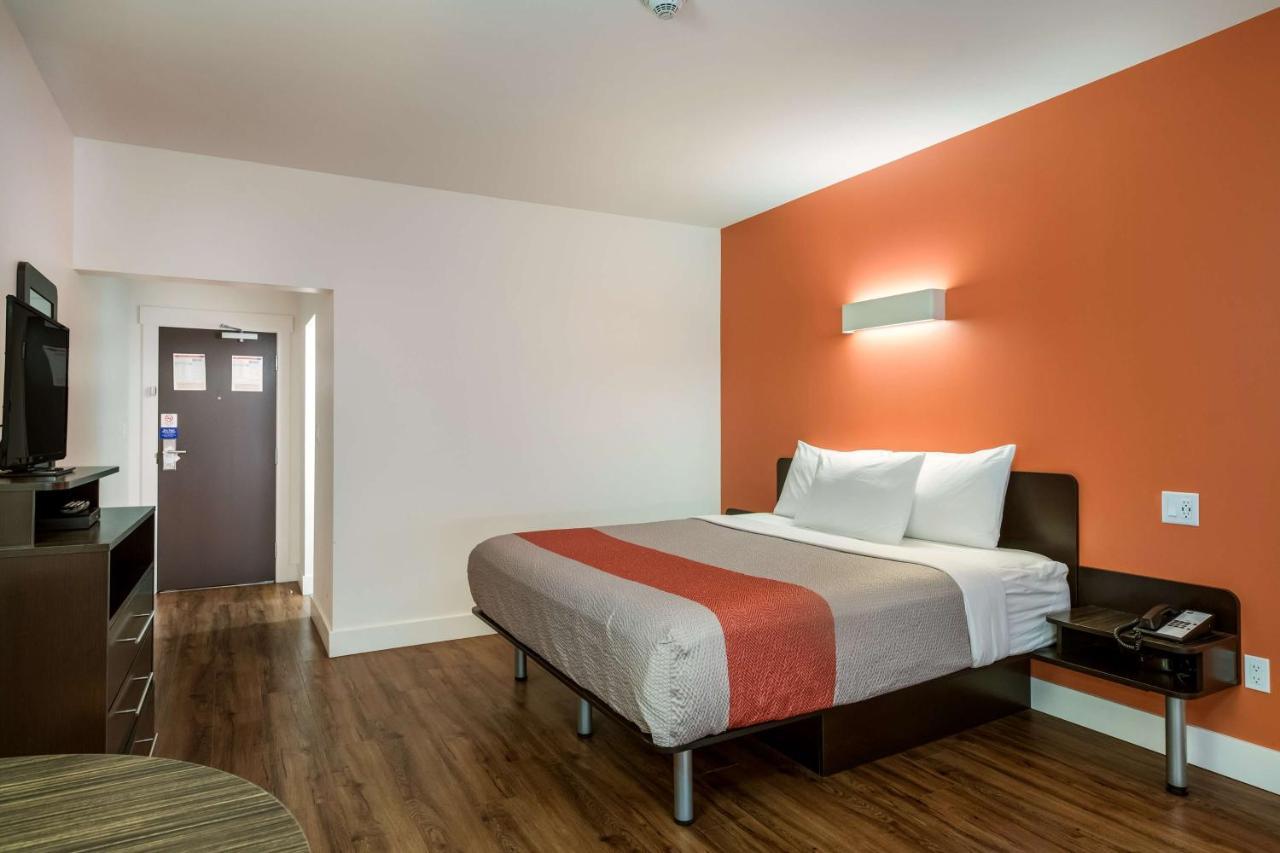 Motel 6-Moncton, Nb Bagian luar foto